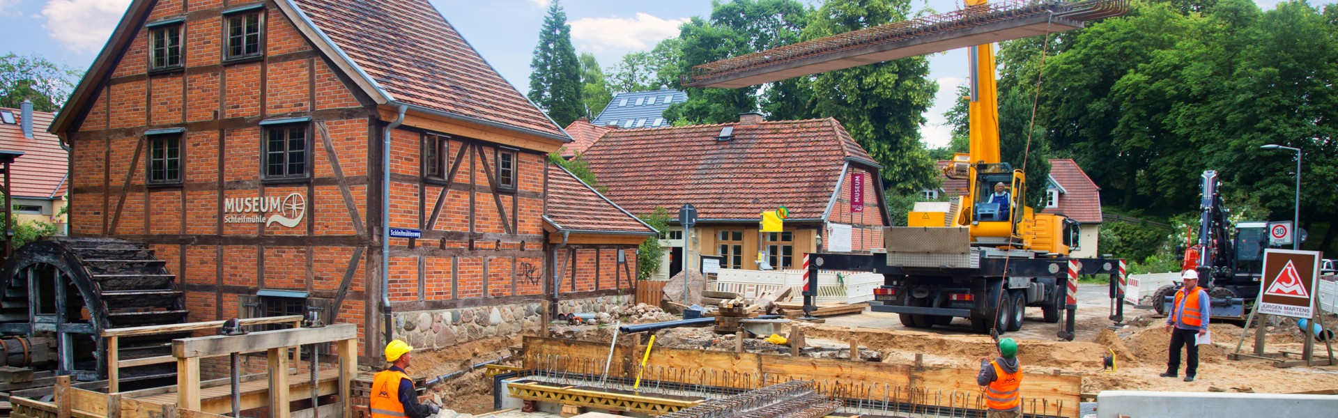 Brücke im Zuge des Schleifmühlenweges über den Mühlengraben in Schwerin